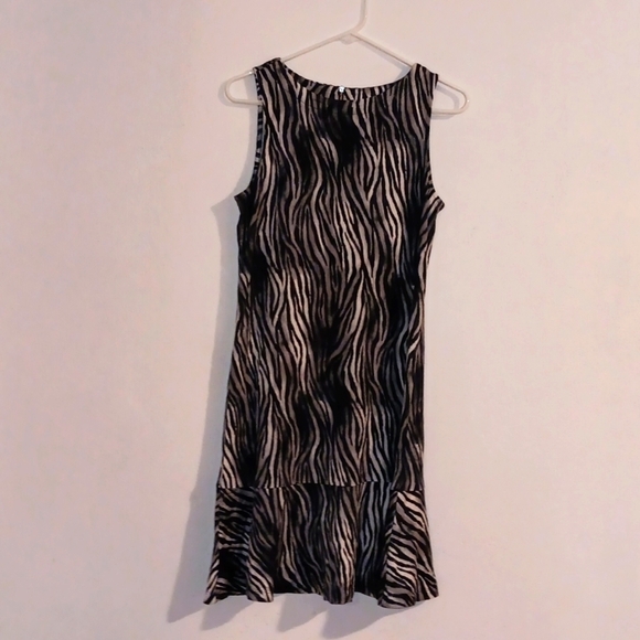 Tommy Bahama Dresses & Skirts - Tommy Bahama women's sleeveless dress size S/P black white pattern